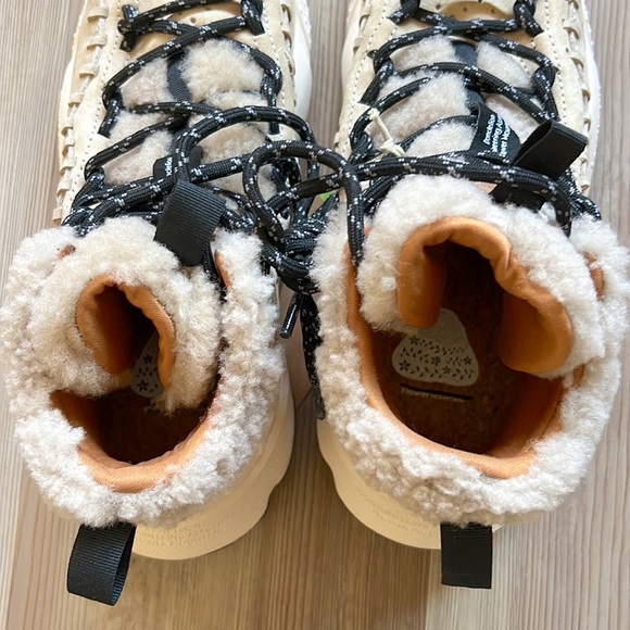 Free People Flower Mountain Everest Shearling Sneakers  Morican Beige NWT - Picture 12 of 15